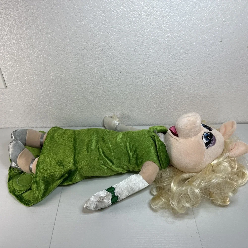 Disney Store Miss Piggy 20